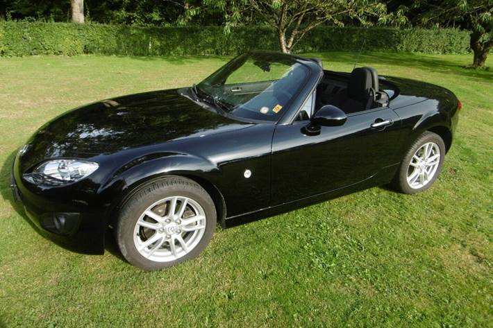 Sort Mazda MX-5 fra 2011