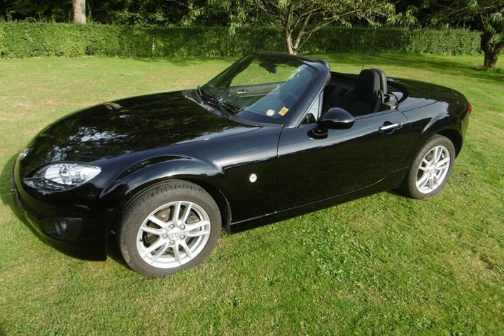 Sort Mazda MX-5 fra 2011