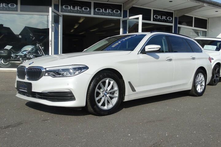 Grå BMW 520d fra 2017