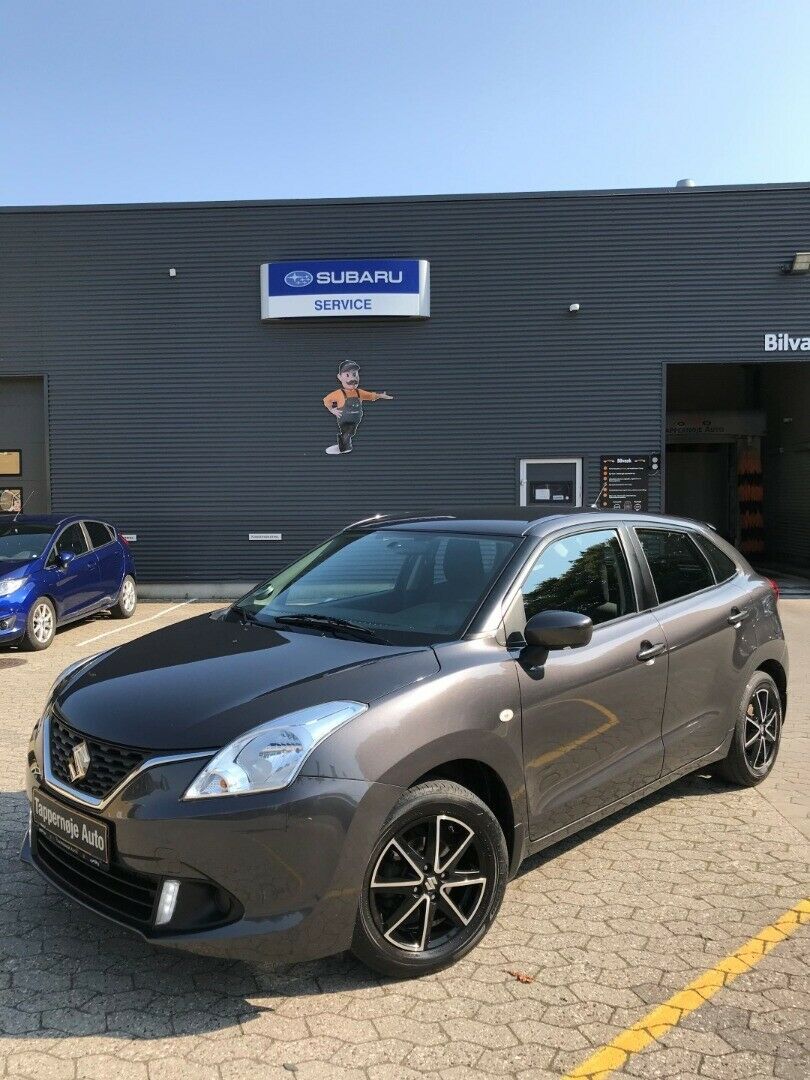 Grå Suzuki Baleno fra 2016