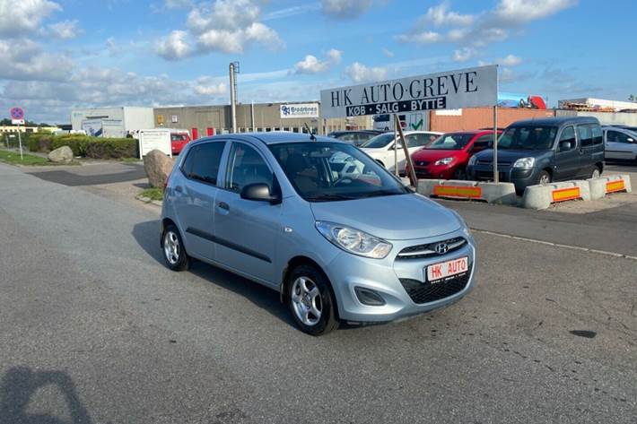 Blå Hyundai i10 fra 2011