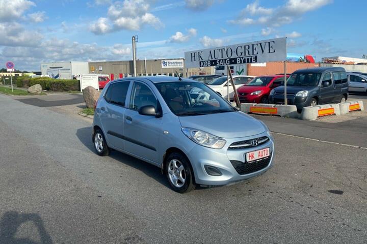 Blå Hyundai i10 fra 2011
