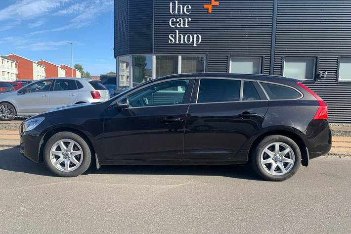 Grå Volvo V60 fra 2010