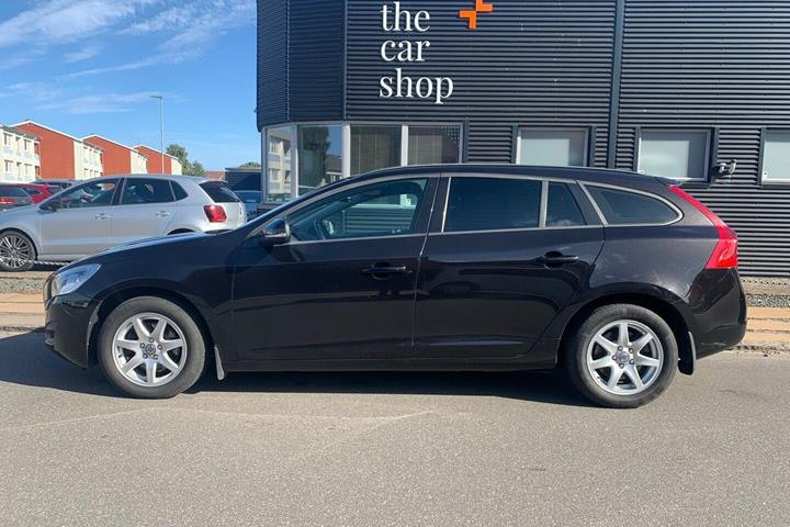 Grå Volvo V60 fra 2010