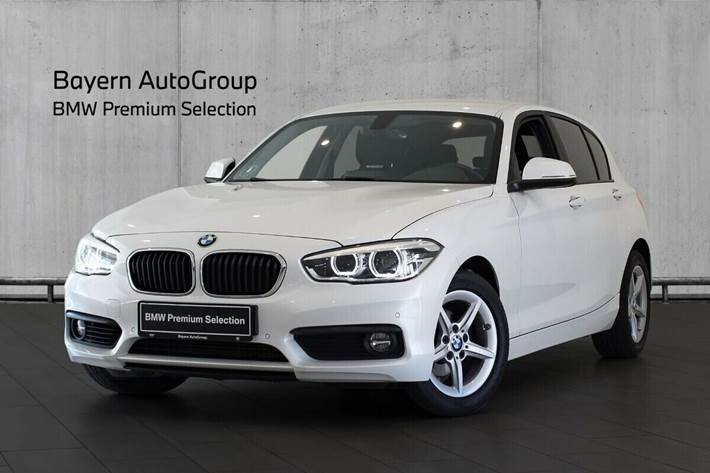 Grå BMW 116i fra 2016