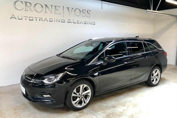 Sort Opel Astra fra 2017