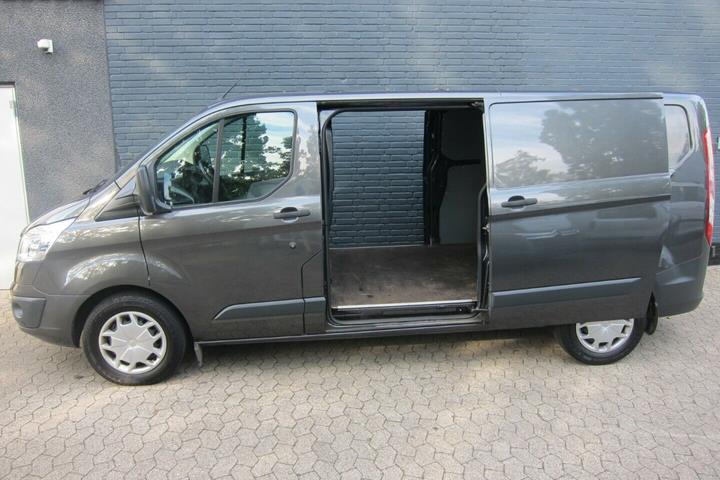 Grå Ford Transit Custom 290L fra 2017