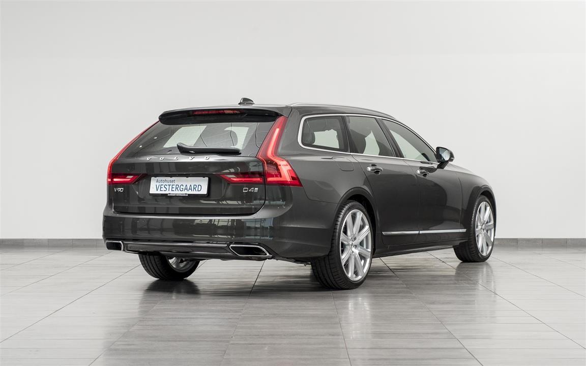 Grå Volvo V90 fra 2020