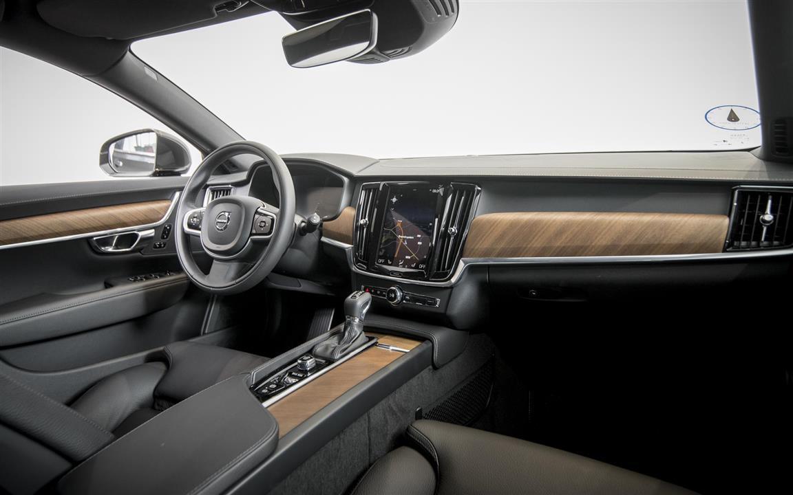 Grå Volvo V90 fra 2020