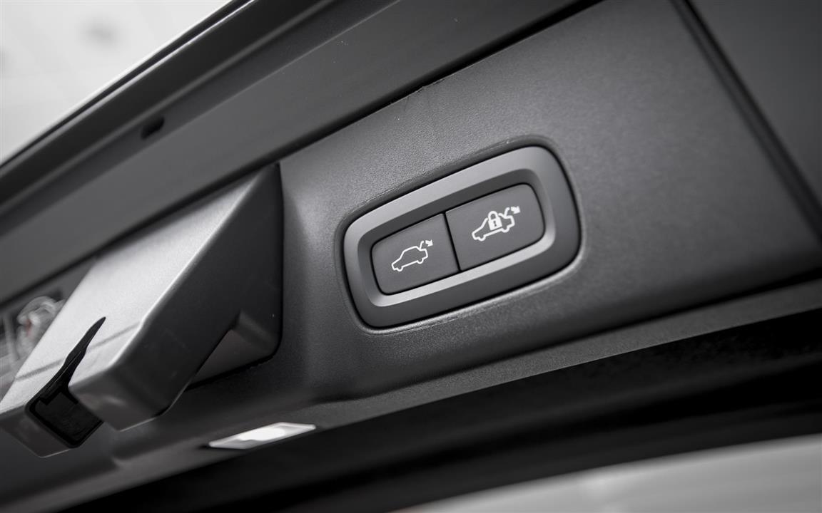 Grå Volvo V90 fra 2020