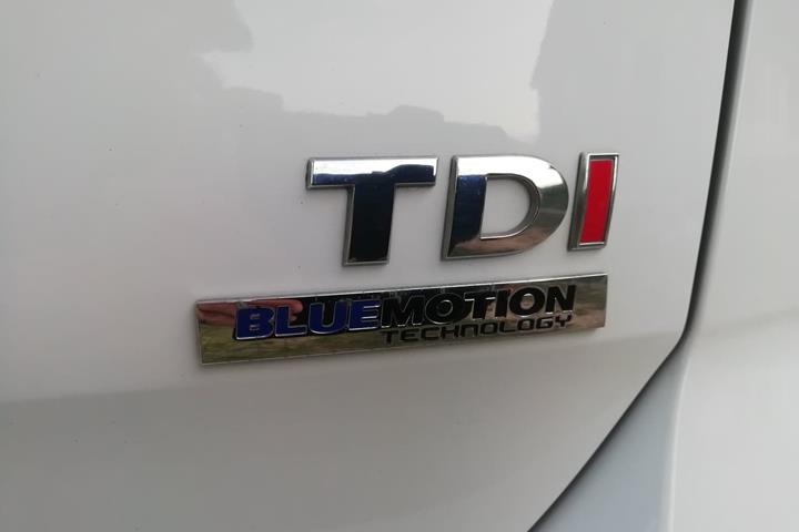 Hvid VW Golf VII fra 2013