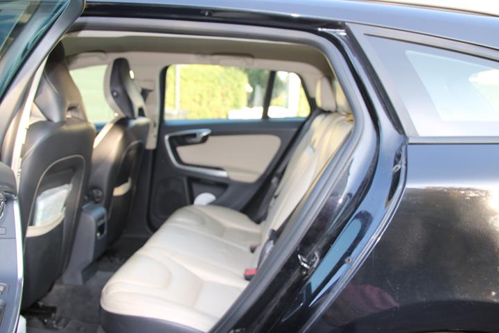 Sort Volvo V60 fra 2011