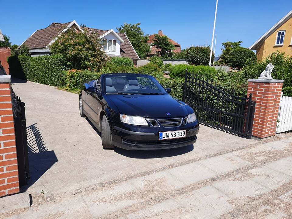 Sort Saab 9-3 Cabriolet fra 2006