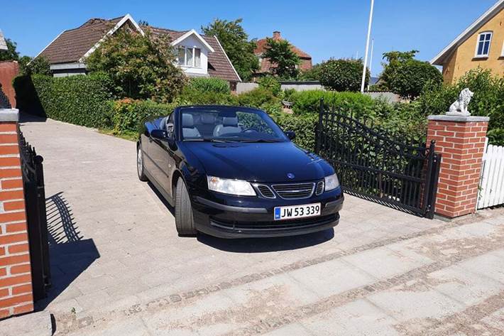 Sort Saab 9-3 Cabriolet fra 2006