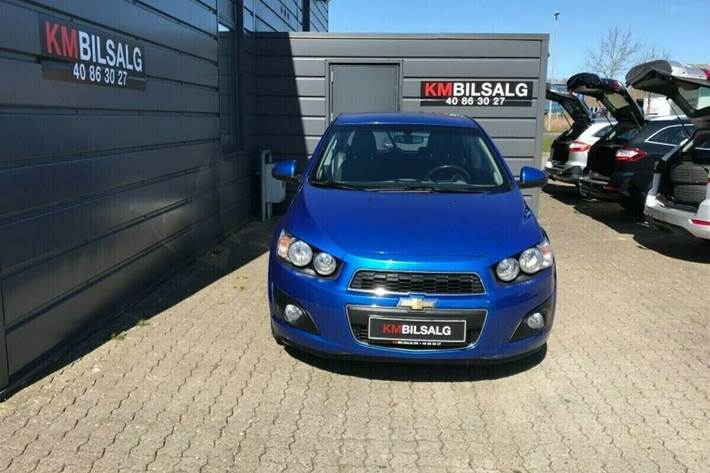 Blå Chevrolet Aveo fra 2013