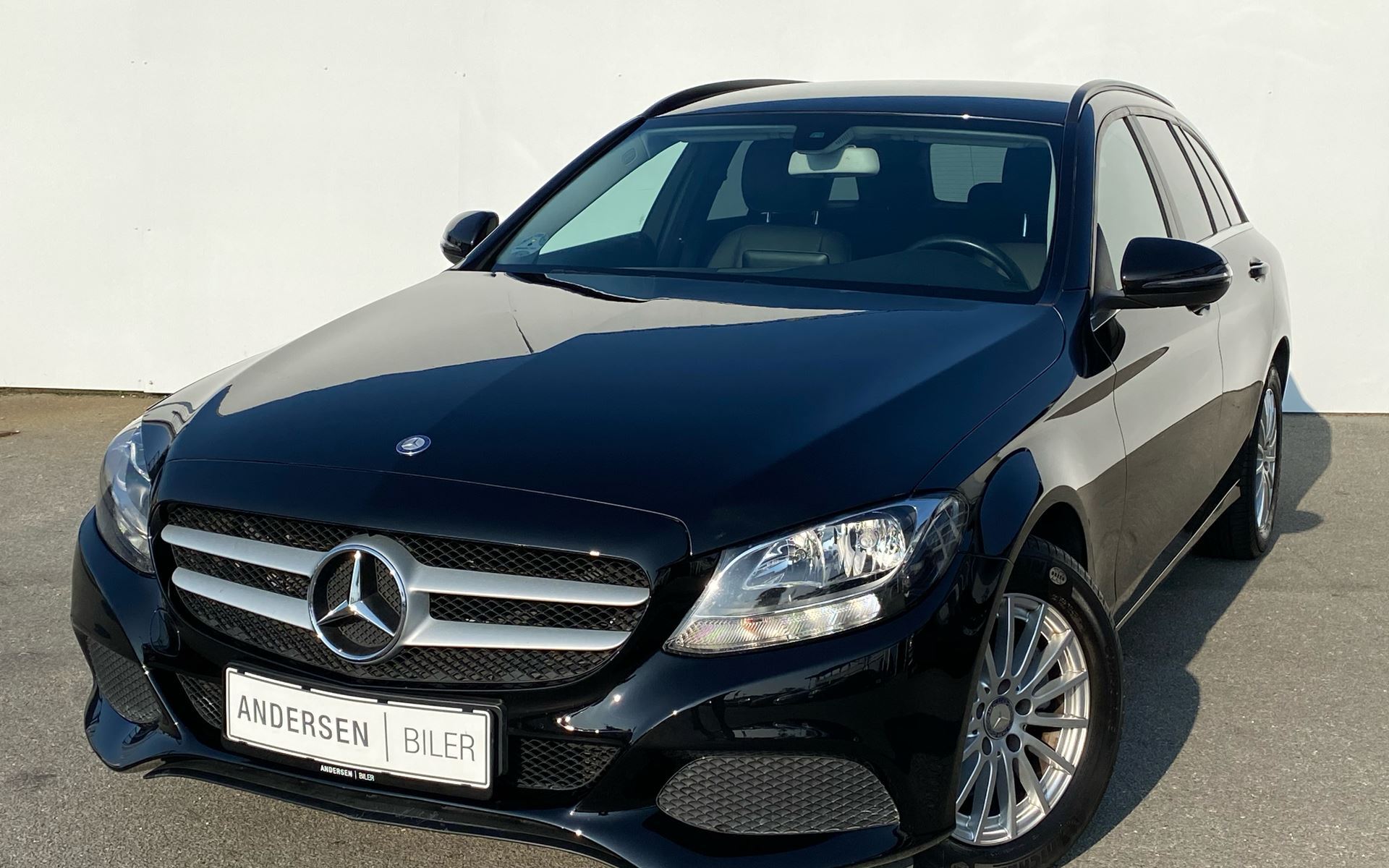 Sort Mercedes C200 fra 2016