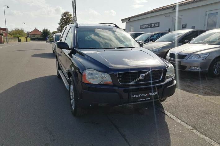 Blå Volvo XC90 fra 2005