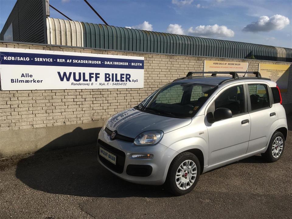 Grå Fiat Panda fra 2013