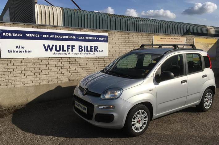 Grå Fiat Panda fra 2013