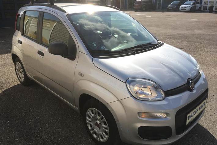 Grå Fiat Panda fra 2013