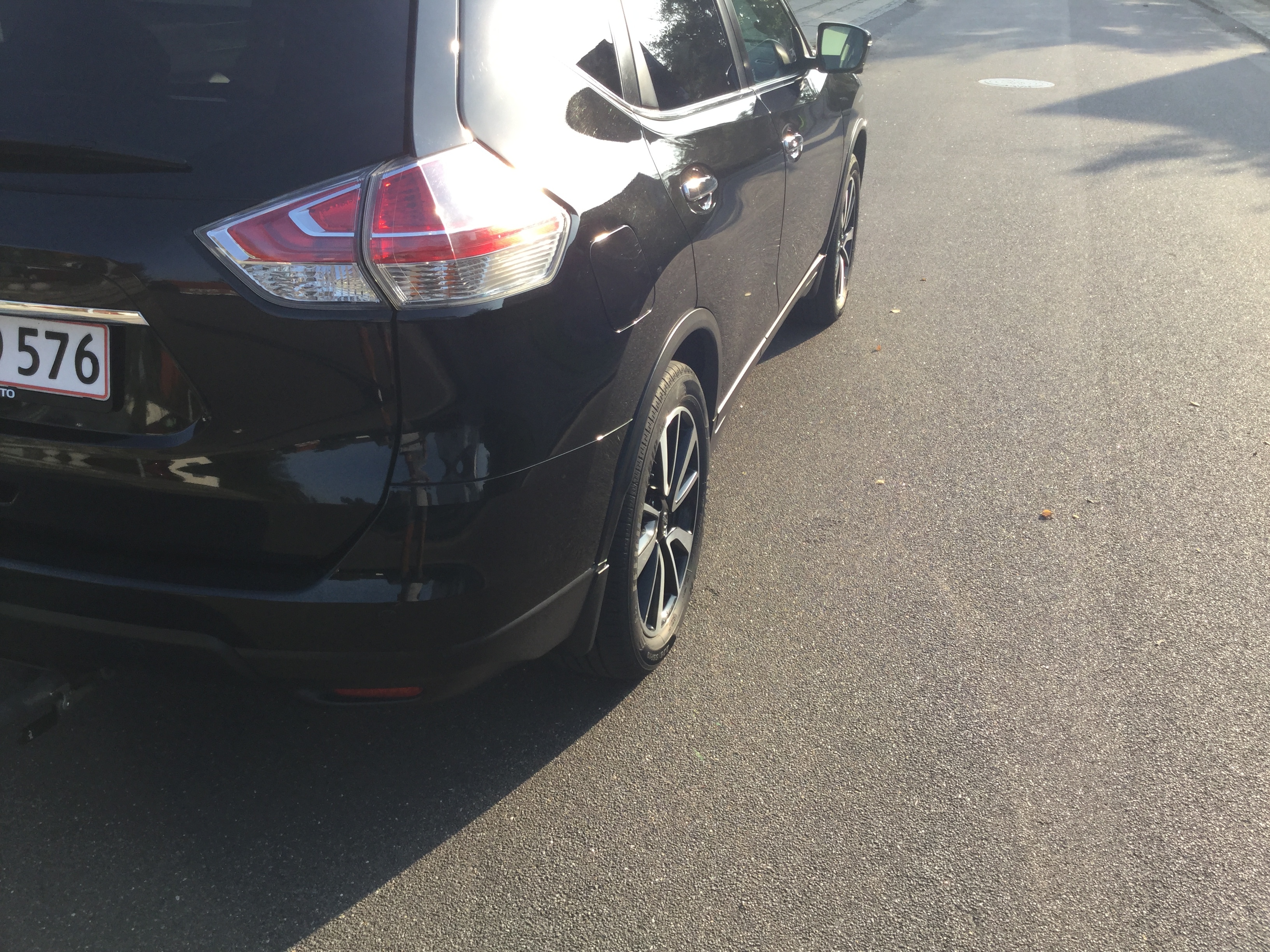 Sort Nissan X-Trail fra 2016