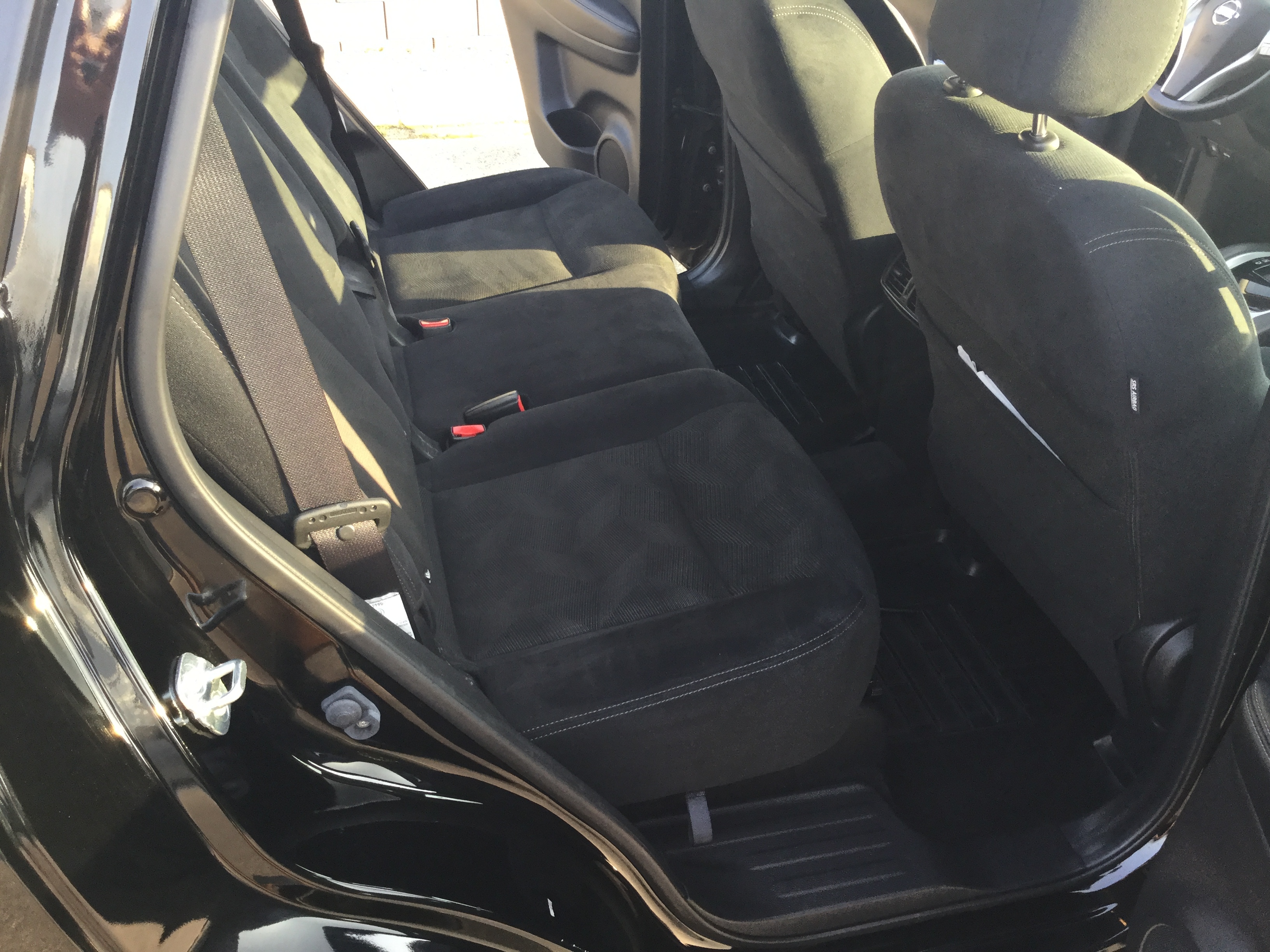 Sort Nissan X-Trail fra 2016