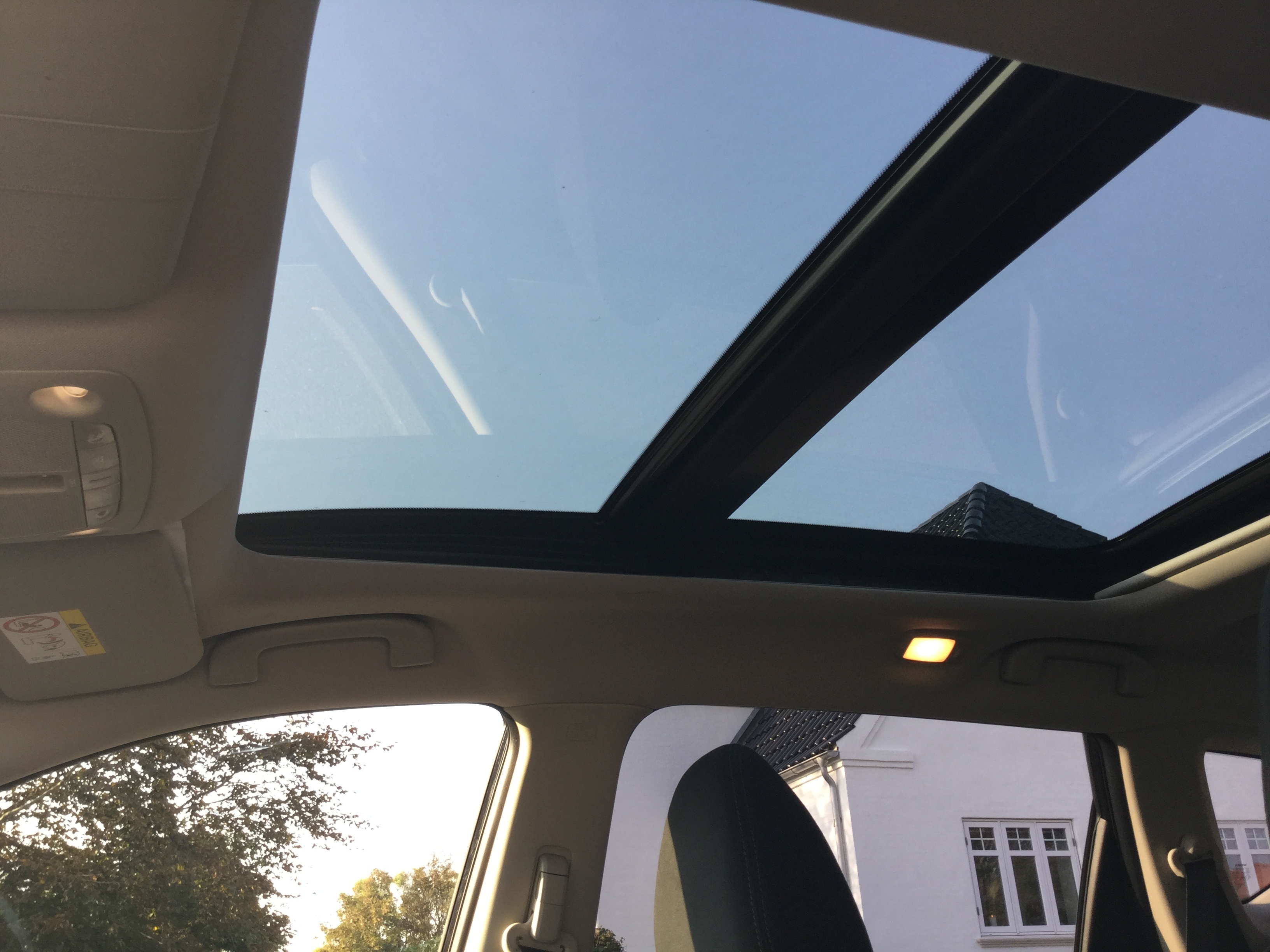 Sort Nissan X-Trail fra 2016