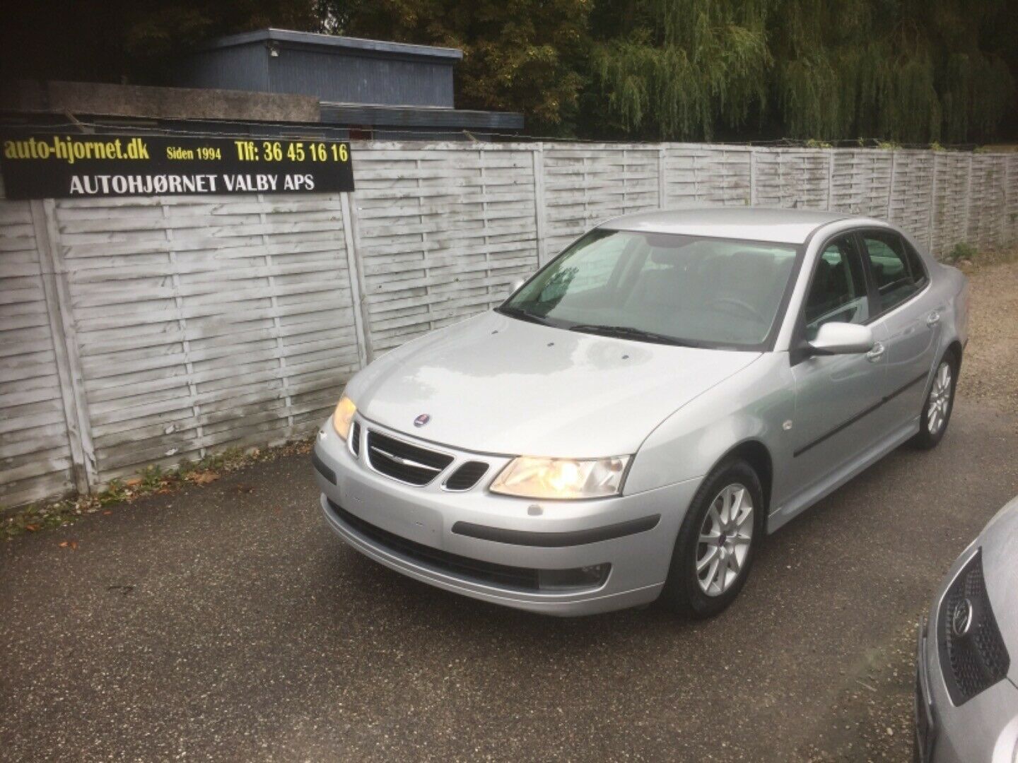 Grå Saab 9-3 fra 2006