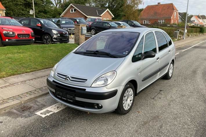 Grå Citroën Xsara Picasso fra 2005