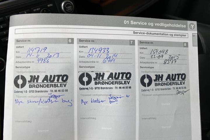 Grå Volvo V70 fra 2009