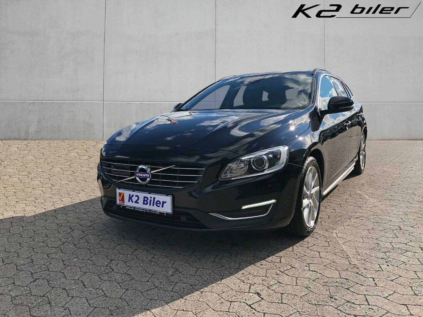 Grå Volvo V60 fra 2015