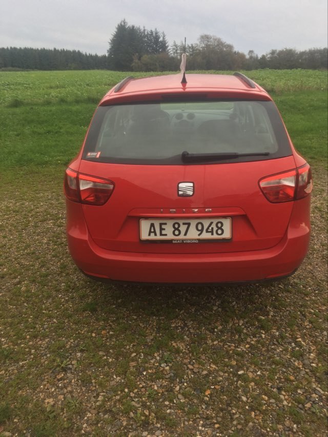 Rød Seat Ibiza fra 2013