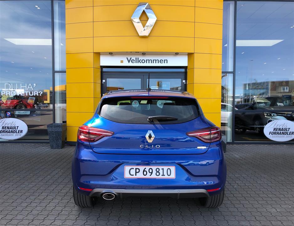 Blå Renault Clio fra 2020