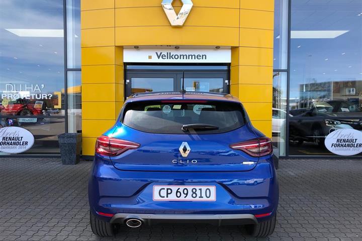 Blå Renault Clio fra 2020