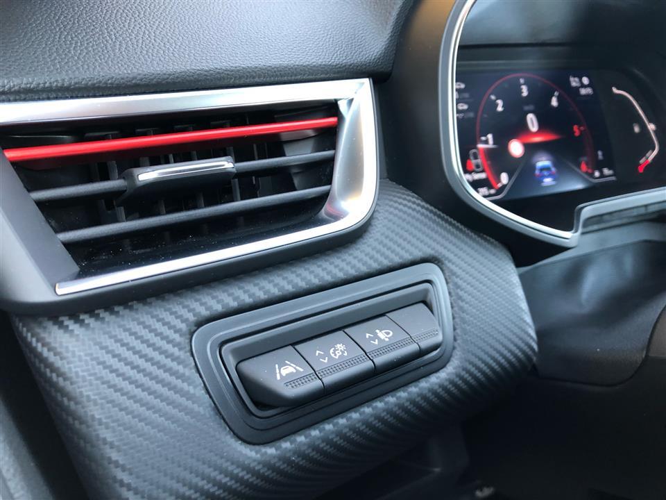 Blå Renault Clio fra 2020