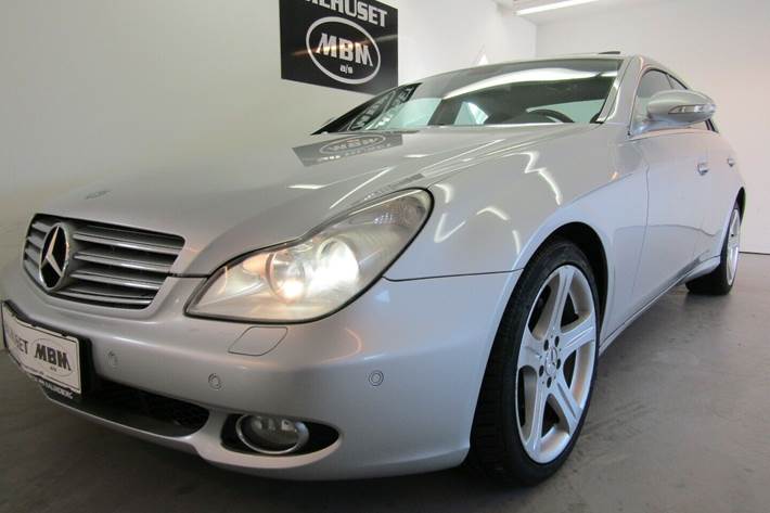 Grå Mercedes CLS350 fra 2004