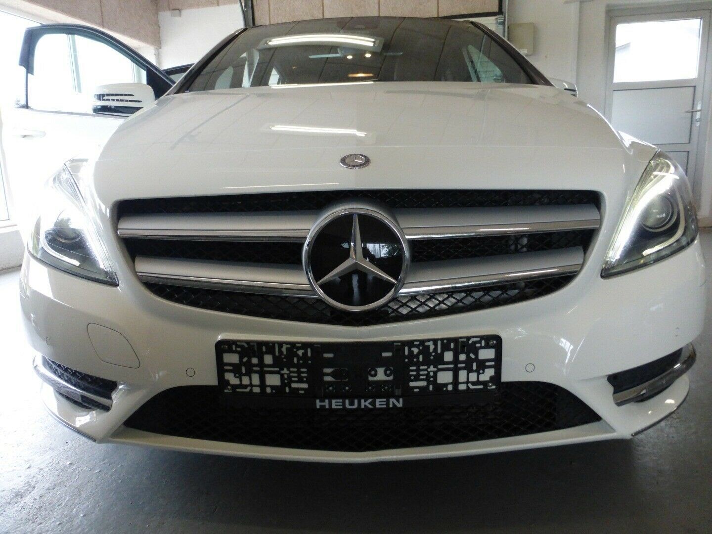 Guide til Mercedes-Benz B 250 AMG Line Premium 4MATIC 8G-DCT (Årgang 10/2022 - 01/2024)