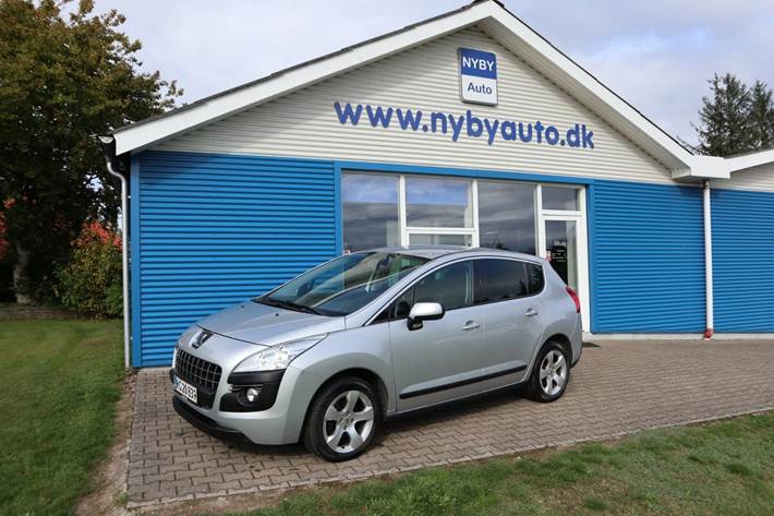 Grå Peugeot 3008 fra 2011