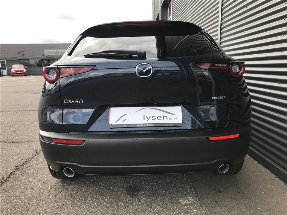 Blå Mazda CX-30 fra 2019