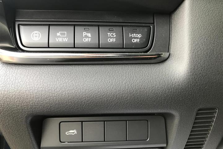 Blå Mazda CX-30 fra 2019