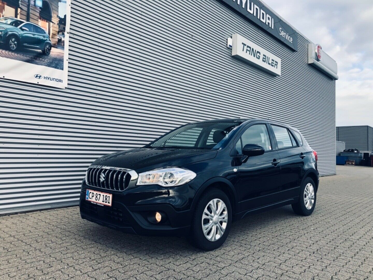 Grå Suzuki S-Cross fra 2018