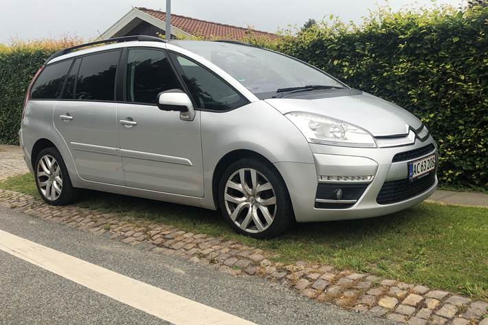 Grå Citroën Grand C4 Picasso fra 2013