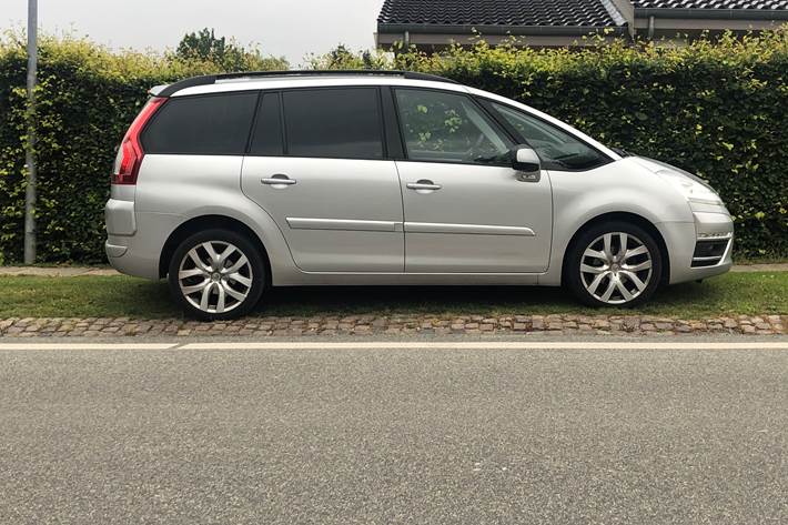 Grå Citroën Grand C4 Picasso fra 2013
