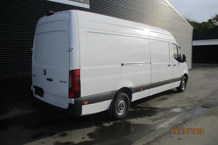 Hvid Mercedes Sprinter fra 2020