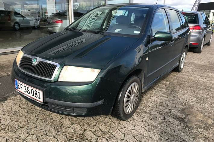 Grøn Skoda Fabia fra 2004