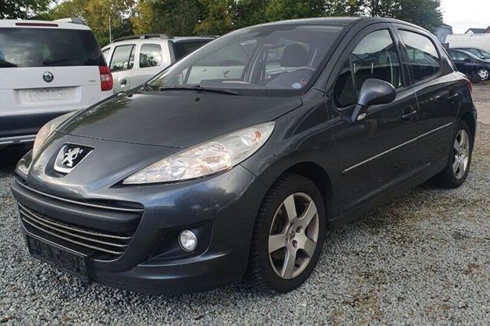 Grå Peugeot 207 fra 2010