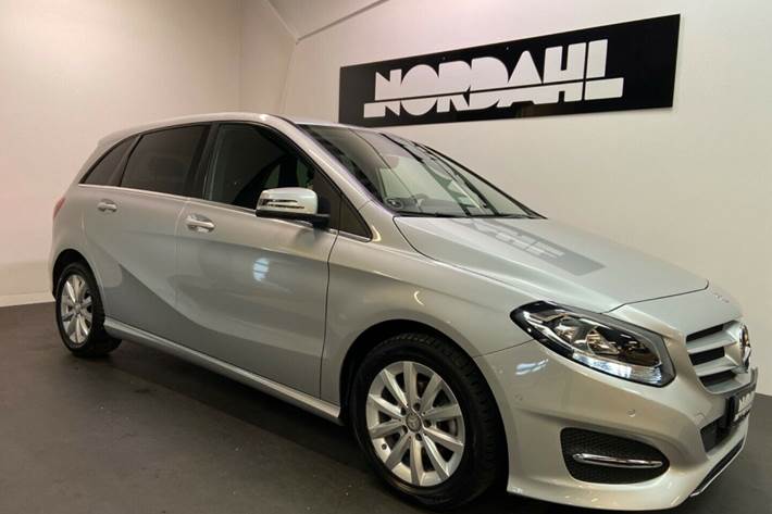 Grå Mercedes B180 d fra 2016