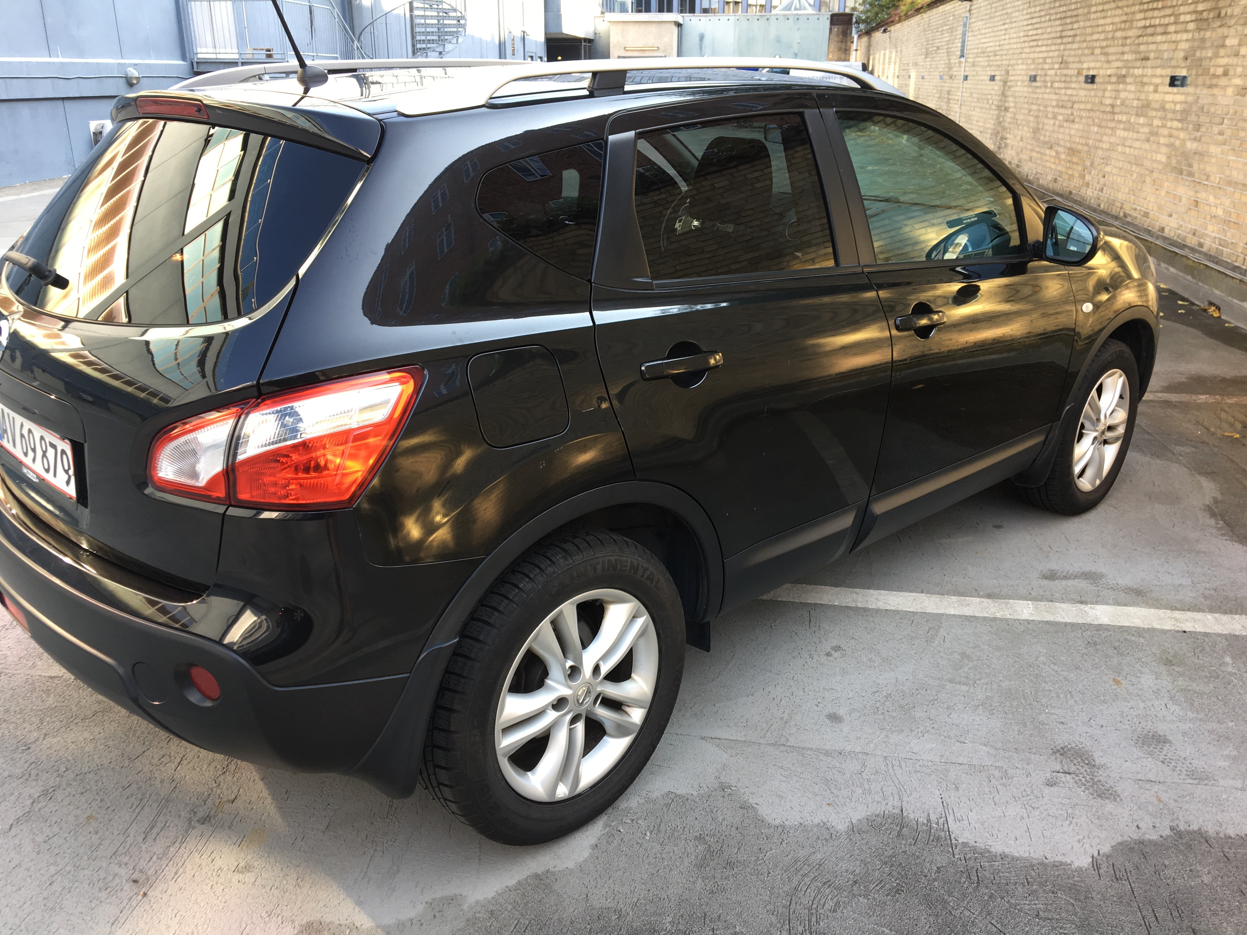 Sort Nissan Qashqai fra 2011