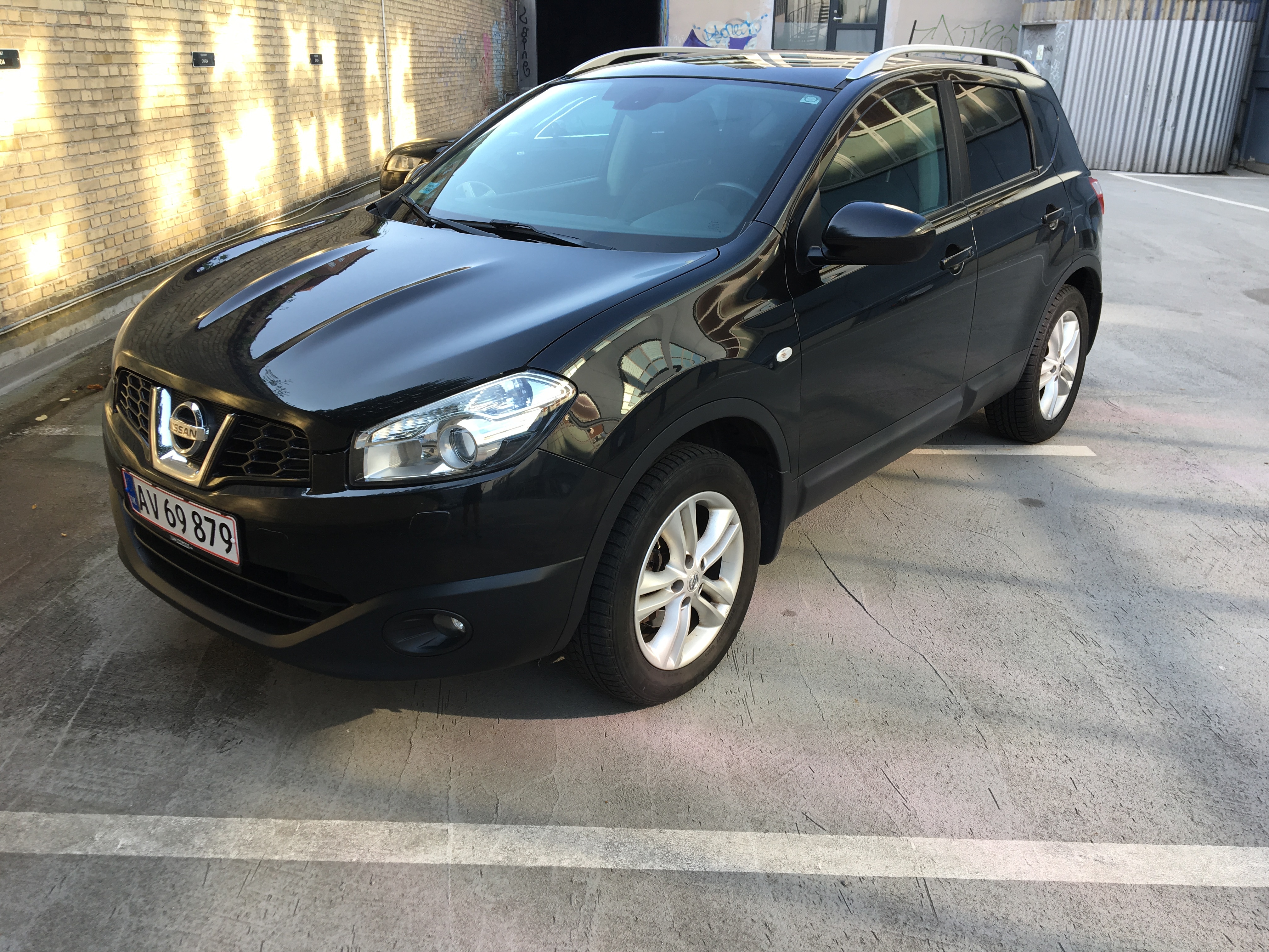 Sort Nissan Qashqai fra 2011