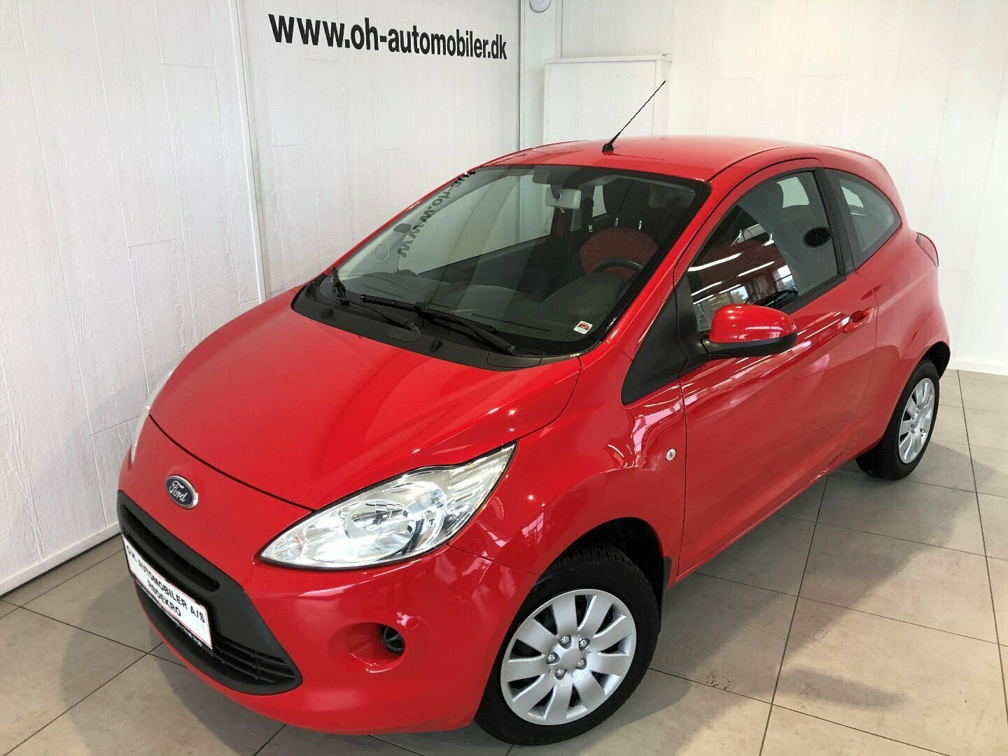 Rød Ford Ka fra 2016